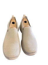 Load image into Gallery viewer, 8 SKECHERS Shoes
