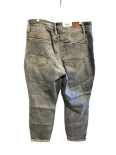 Load image into Gallery viewer, Size 16 JUDY BLUE Plus Size Bottoms
