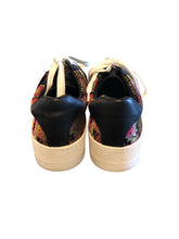 Load image into Gallery viewer, 9.5 JOHNNY WAS Shoes
