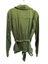 Load image into Gallery viewer, Size M ANN TAYLOR LOFT Jacket
