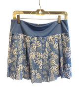 Load image into Gallery viewer, Size M TOMMY BAHAMA SKORT
