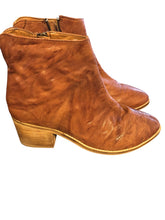 Load image into Gallery viewer, 9 DIBA TRUE Boots
