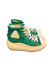 Load image into Gallery viewer, 7 R13 Shoes
