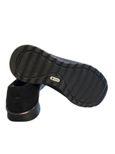 Load image into Gallery viewer, 7.5 BZEES Shoes
