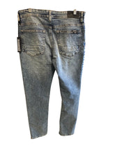 Load image into Gallery viewer, BUFFALO Size 33/30 Jeans
