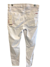 Load image into Gallery viewer, Size 8 HUDSON Jeans
