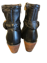 Load image into Gallery viewer, 6 INDOMABLE&#39;S Boots
