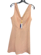 Load image into Gallery viewer, Size 6 BCBG GENERATION Dress
