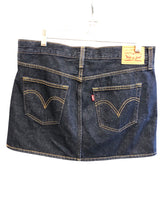 Load image into Gallery viewer, Size 12 LEVIS Skirt
