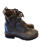 Load image into Gallery viewer, 7.5 FRYE Boots
