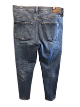 Load image into Gallery viewer, EXPRESS Size 34/32 Jeans
