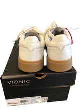 Load image into Gallery viewer, 5 VIONIC Shoes
