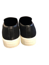 Load image into Gallery viewer, 8.5 VINCE Shoes
