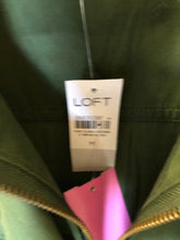 Load image into Gallery viewer, Size M ANN TAYLOR LOFT Jacket
