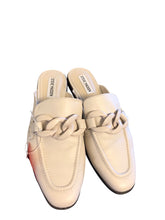 Load image into Gallery viewer, 8.5 STEVE MADDEN Shoes
