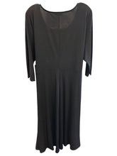 Load image into Gallery viewer, Size 2XL SIGNATURE BY ROBBIE BEE Plus Size Dress/Skirt
