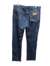 Load image into Gallery viewer, WRANGLER Size 35/36 Jeans
